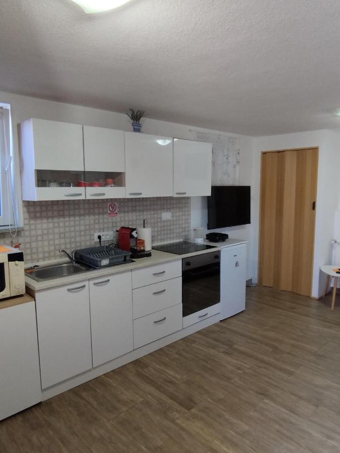 Studio Apartman Dezire Buje Εξωτερικό φωτογραφία