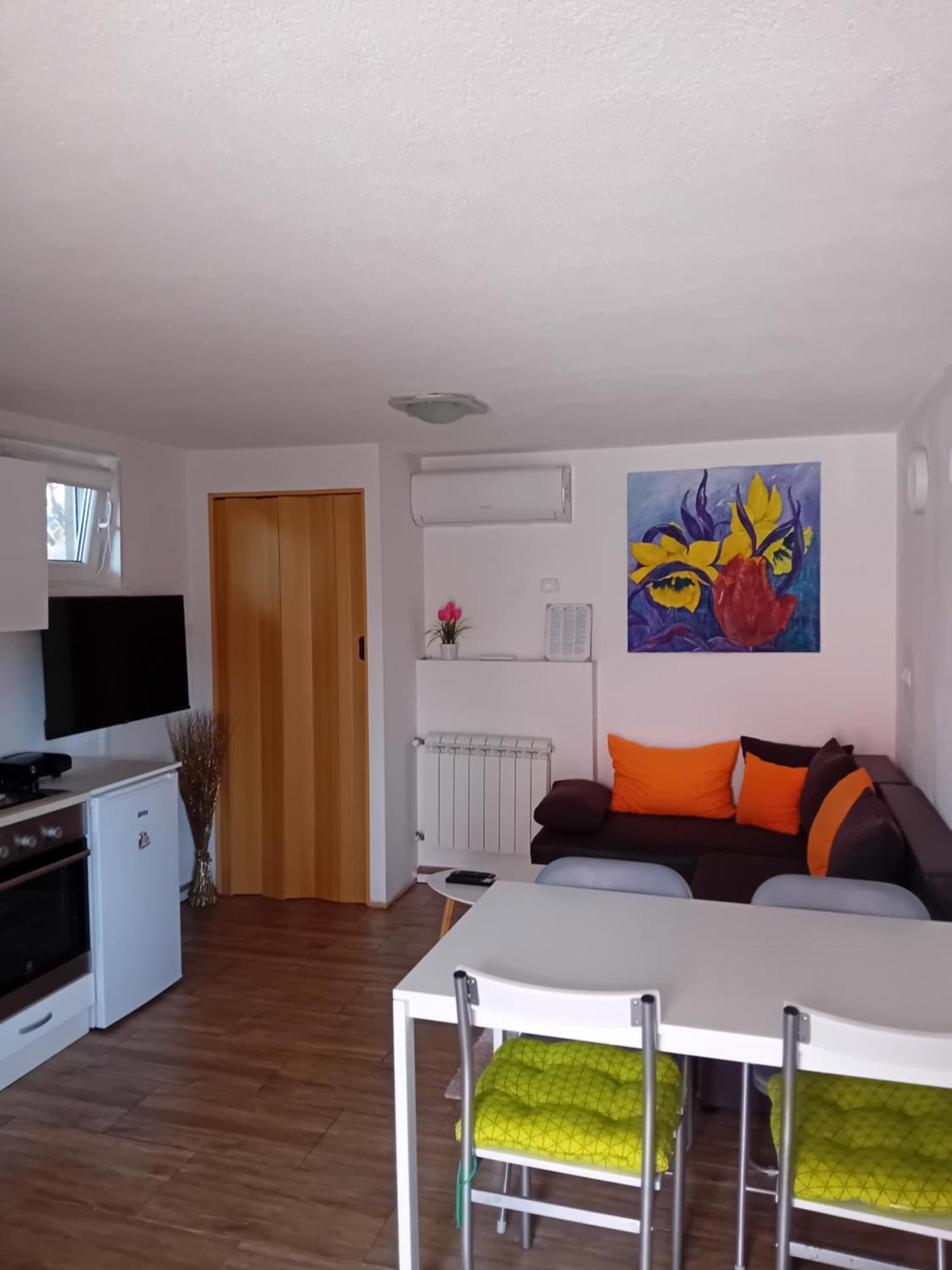Studio Apartman Dezire Buje Εξωτερικό φωτογραφία